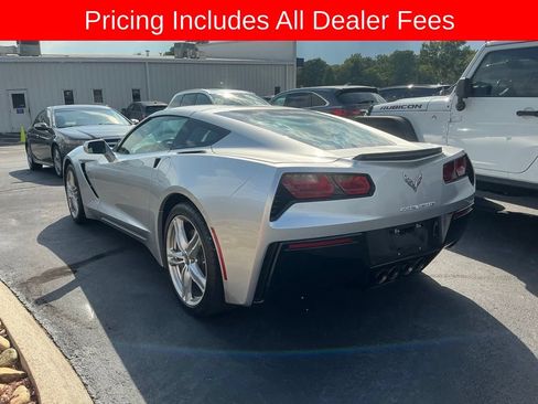 Used 2017 Chevrolet Corvette Stingray Coupe w/ 1LT RWD image 3
