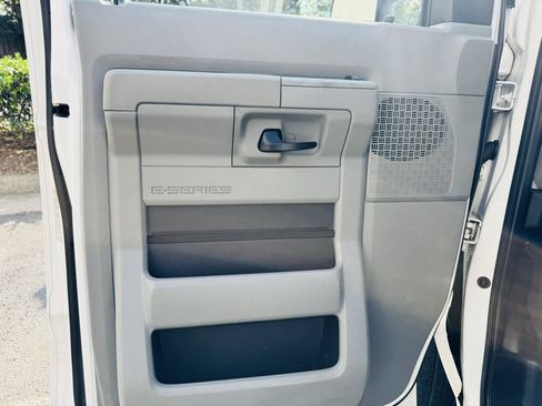 Used 2012 Ford E-250 and Econoline 250 w/ Commercial Cargo Van Pkg RWD image 12