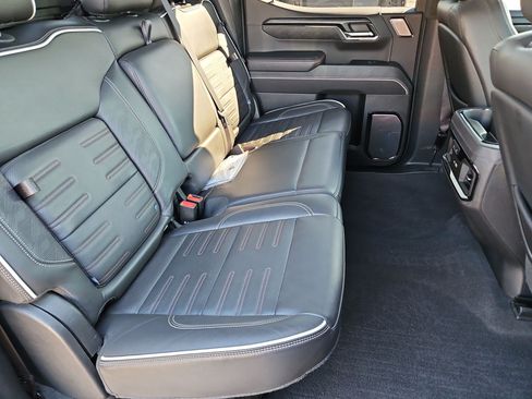 Certified 2024 GMC Sierra 1500 AT4X w/ AT4X AEV Edition AWD/4WD image 27