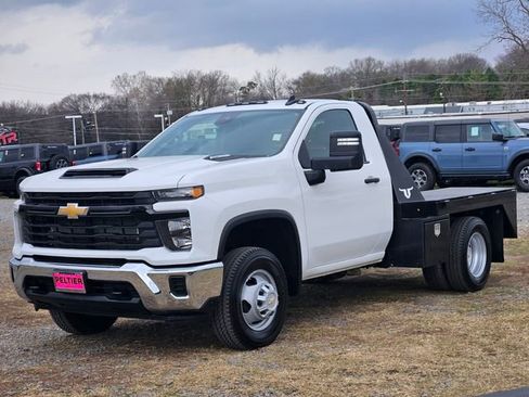 Used 2024 Chevrolet Silverado 3500 W/T w/ WT Fleet Convenience Package image 2