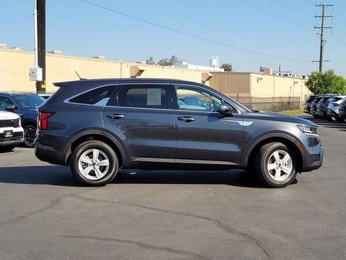 Certified 2023 Kia Sorento LX AWD/4WD image 5