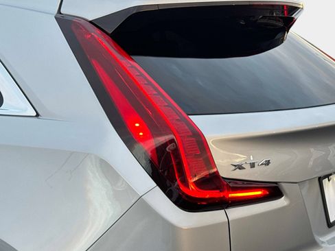 Used 2022 Cadillac XT4 Luxury image 30