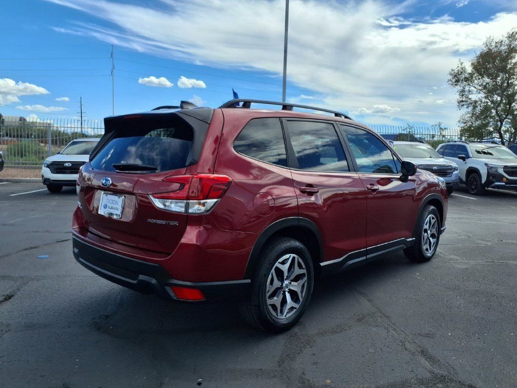 Certified 2024 Subaru Forester Premium AWD/4WD image 10