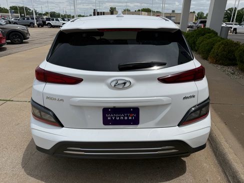 Used 2023 Hyundai Kona SE FWD image 7
