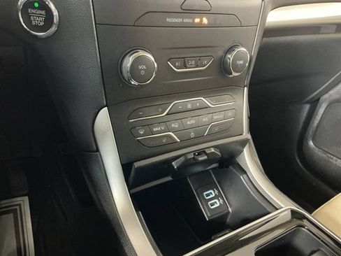 Used 2020 Ford Edge SEL w/ Convenience Package AWD/4WD image 22