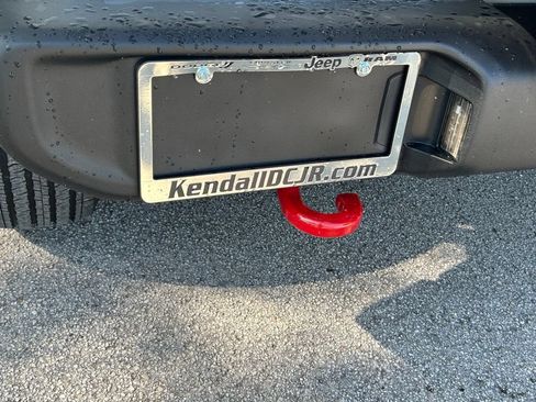 Used 2025 Jeep Wrangler Unlimited Sport AWD/4WD image 38