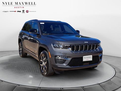 New 2025 Jeep Grand Cherokee Limited image 2