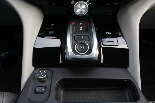 Used 2025 Acura MDX w/ Technology Package FWD image 36