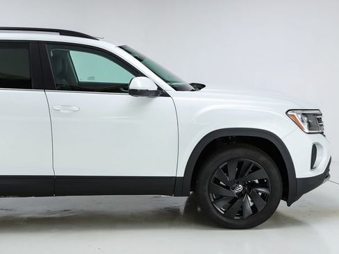 New 2026 Volkswagen Atlas SE image 12