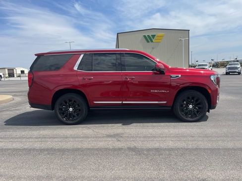 Used 2021 GMC Yukon Denali image 4