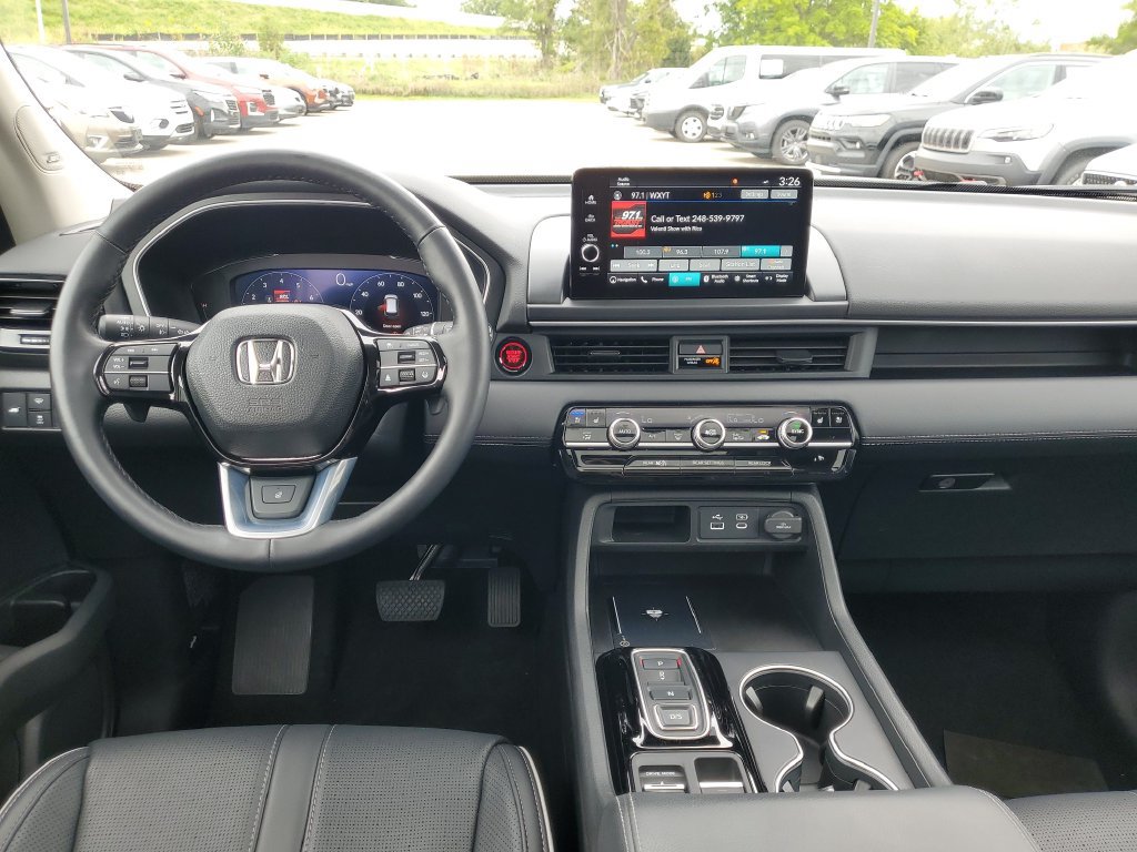 Certified 2024 Honda Pilot Elite image 17