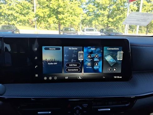 New 2026 Nissan Kicks SR image 12