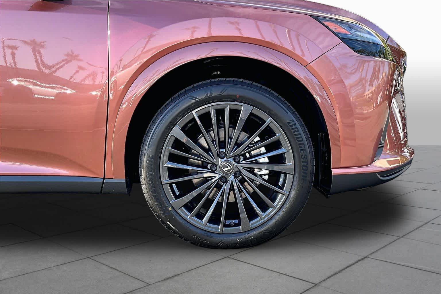 New 2026 Lexus RX 450h AWD w/ Convenience Package image 9