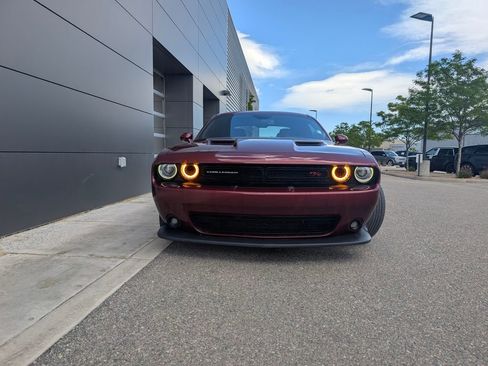 Used 2017 Dodge Challenger R/T Scat Pack w/ Leather Interior Group RWD image 6