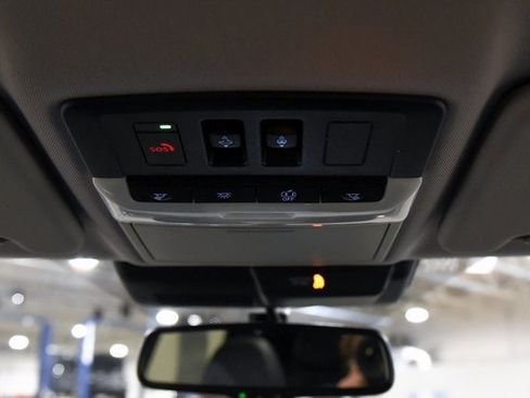 Used 2024 Mitsubishi Outlander SE Black Edition image 30