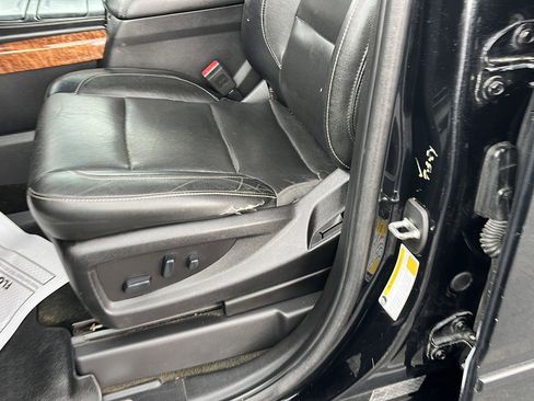 Used 2019 Chevrolet Tahoe Premier AWD/4WD image 21