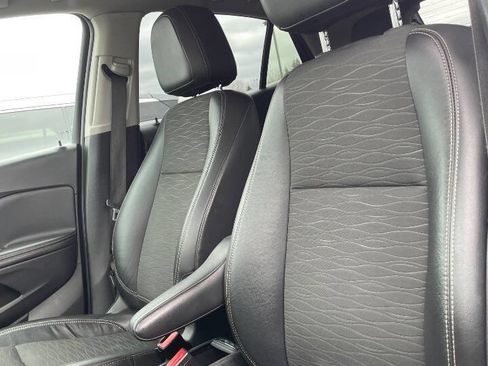 Used 2015 Buick Encore FWD image 6