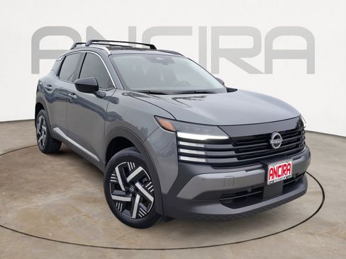 Used 2026 Nissan Kicks SV w/ Cold Weather Package FWD image 7