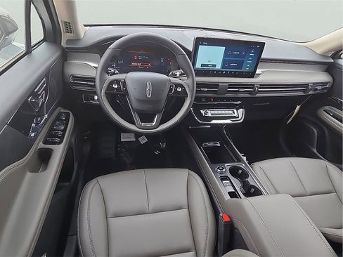 New 2026 Lincoln Corsair Premiere image 10