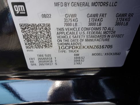 Used 2022 Chevrolet Silverado 1500 LT AWD/4WD image 19