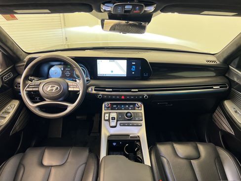 Used 2025 Hyundai Palisade Calligraphy image 17