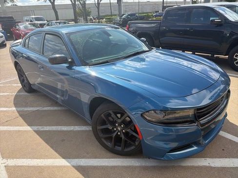 Used 2023 Dodge Charger SXT w/ Blacktop Package image 2