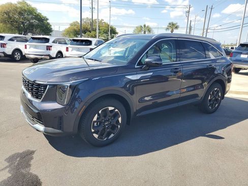 New 2026 Kia Sorento S FWD image 2