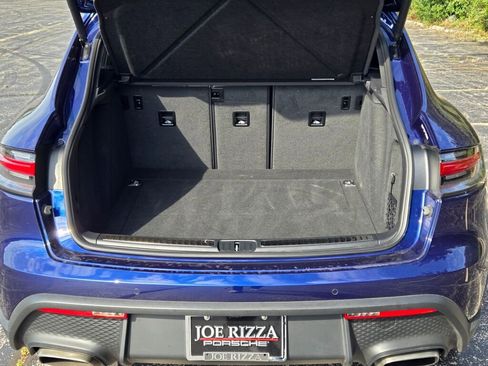 Used 2025 Porsche Macan image 15