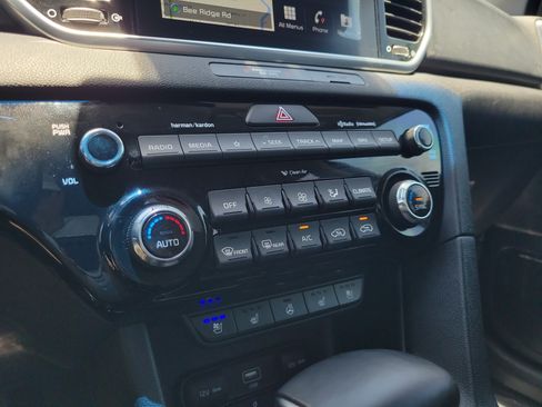 Used 2020 Kia Sportage EX w/ EX Technology Package FWD image 22