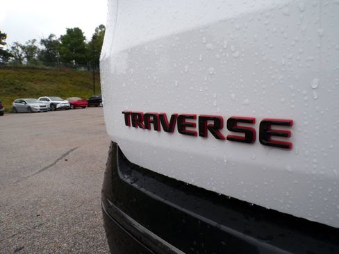 Used 2023 Chevrolet Traverse Premier w/ Redline Edition AWD/4WD image 15