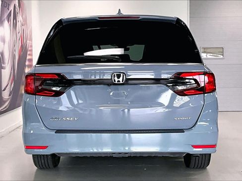 Used 2024 Honda Odyssey Sport image 5