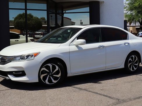 Used 2017 Honda Accord EX-L image 3