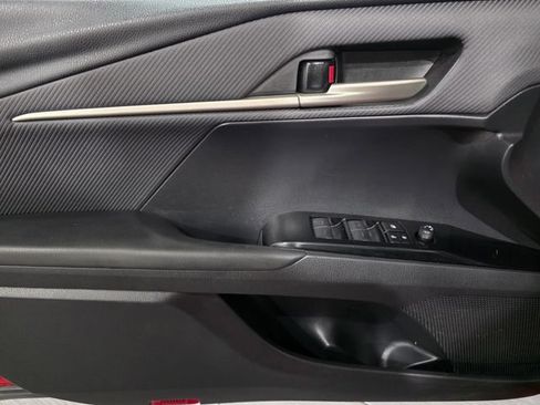 Used 2025 Toyota Camry SE FWD image 10