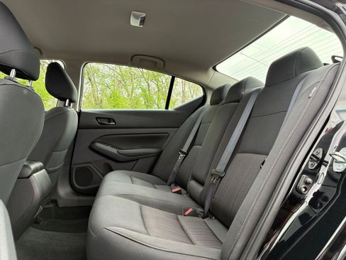 Used 2025 Nissan Altima 2.5 SV image 27