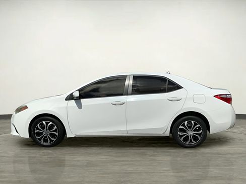 Used 2014 Toyota Corolla LE image 3