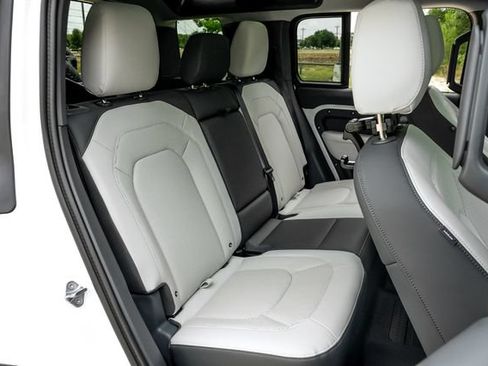Used 2026 Land Rover Defender 110 S AWD/4WD image 48