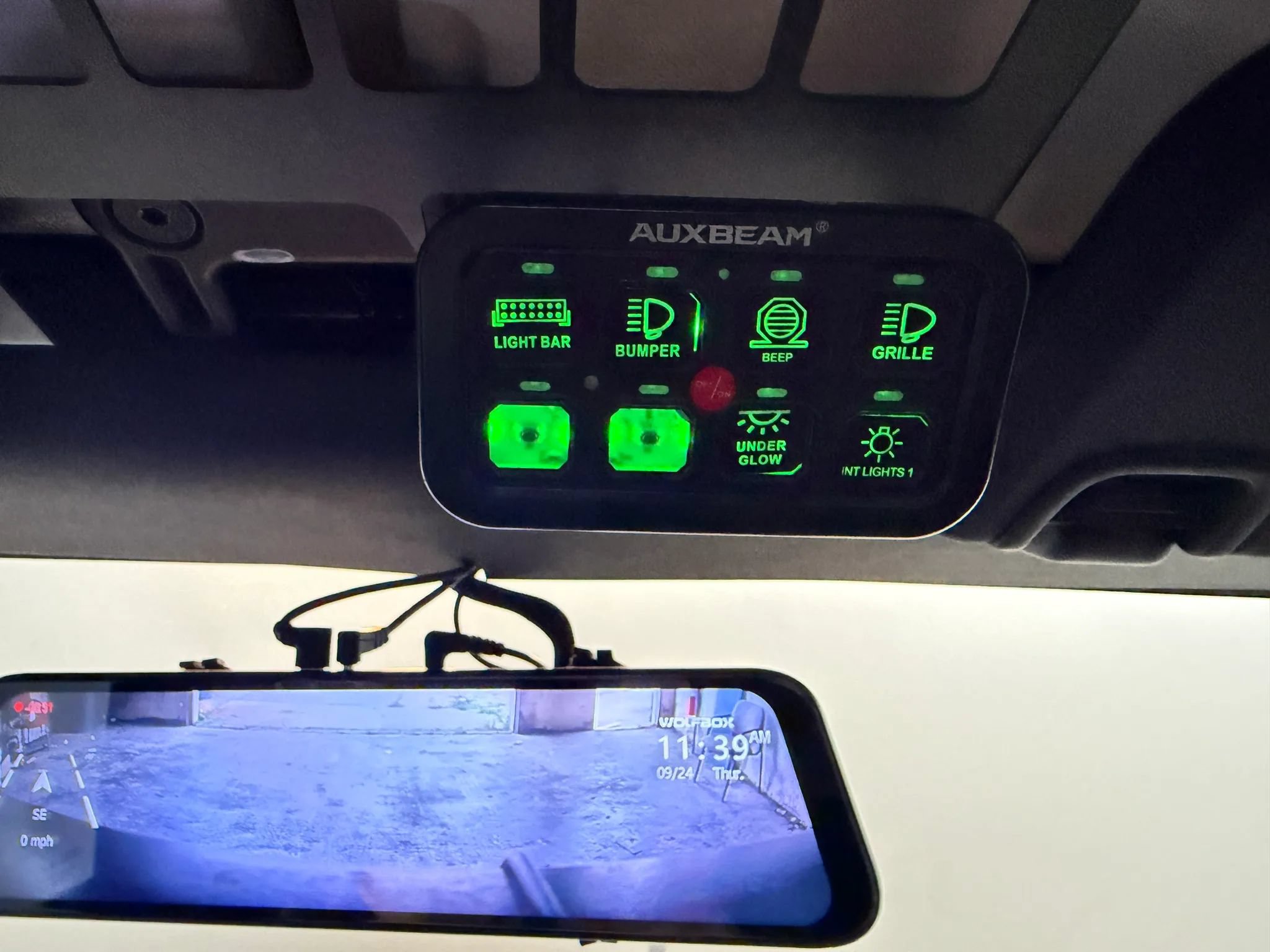 Used 2017 Jeep Wrangler Unlimited Sahara AWD/4WD image 15