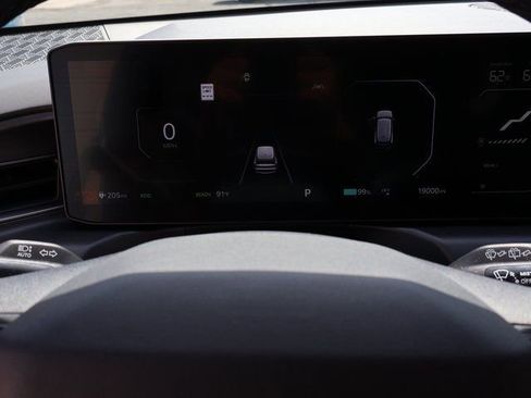 Used 2024 Kia EV9 Light image 32