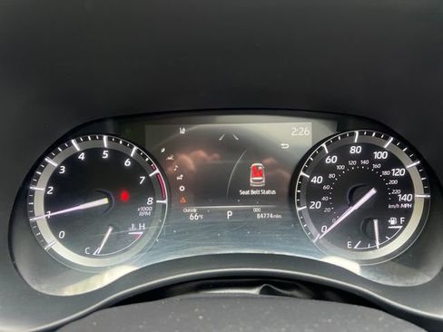 Used 2021 Toyota Highlander XLE AWD/4WD image 14