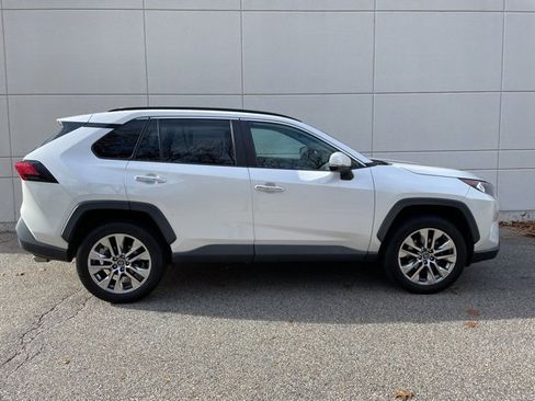 Certified 2019 Toyota RAV4 Limited image 5