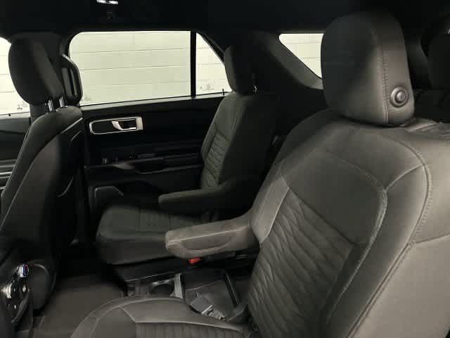 Used 2020 Ford Explorer XLT w/ Class III Trailer Tow Package RWD image 14