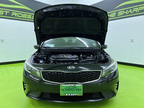 Used 2017 Kia Forte LX FWD image 4