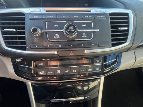 Used 2017 Honda Accord LX image 17