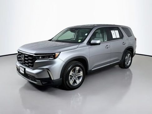 Used 2025 Honda Pilot EX-L image 5