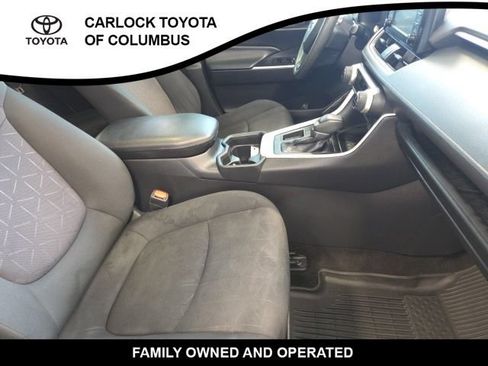 Used 2019 Toyota RAV4 XLE FWD image 21