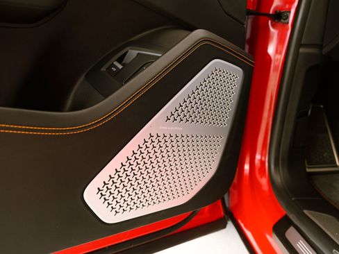 Used 2019 Lamborghini Urus image 35