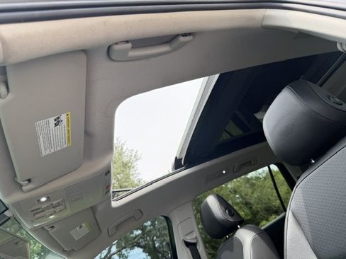 Used 2019 Volkswagen Tiguan SEL FWD image 19