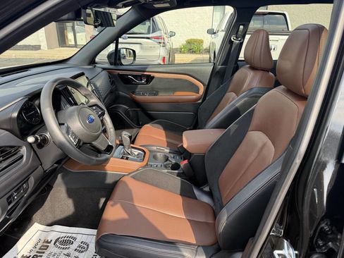 Used 2025 Subaru Forester Touring image 18