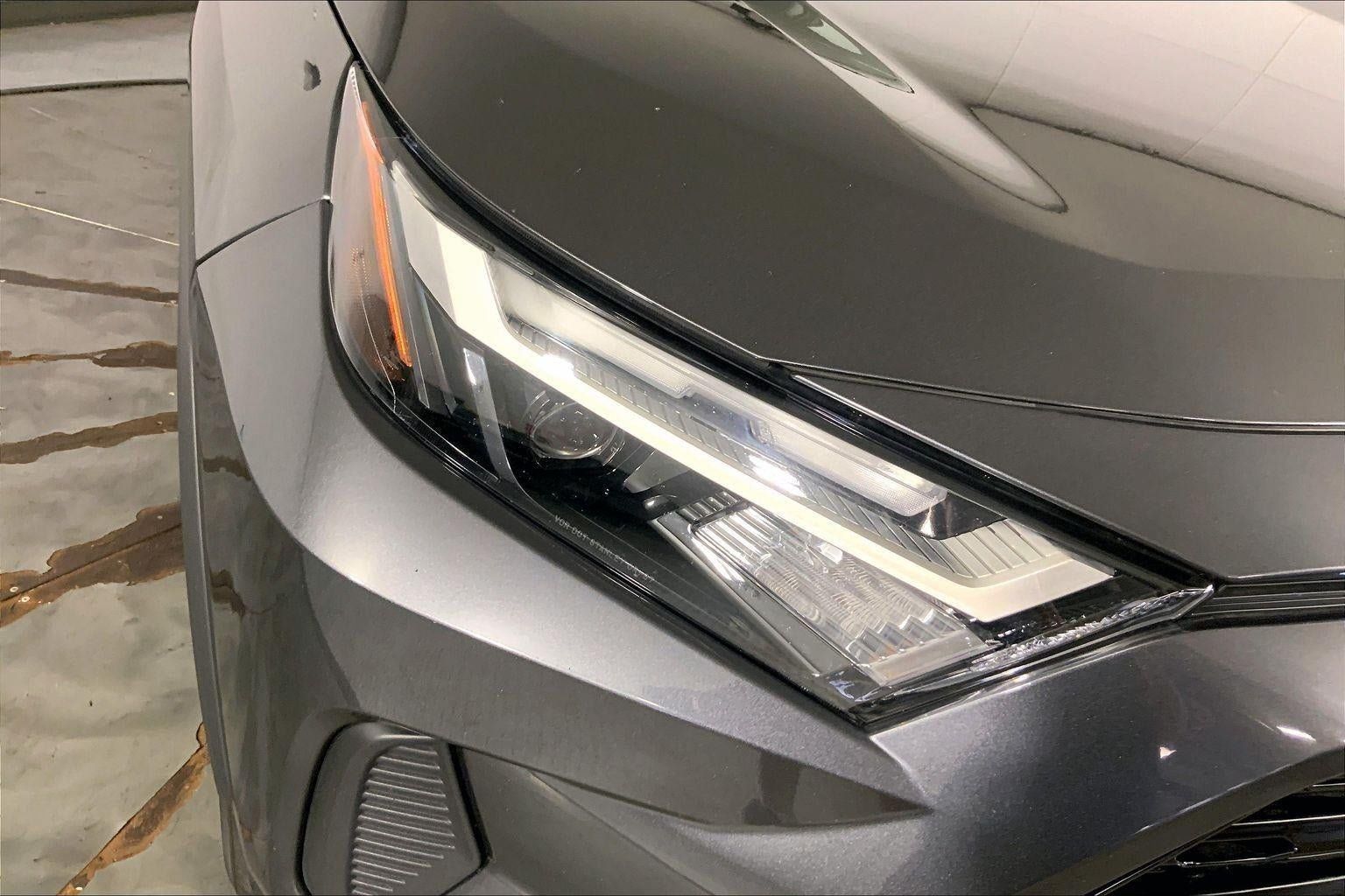 Used 2025 Toyota RAV4 LE AWD/4WD image 26