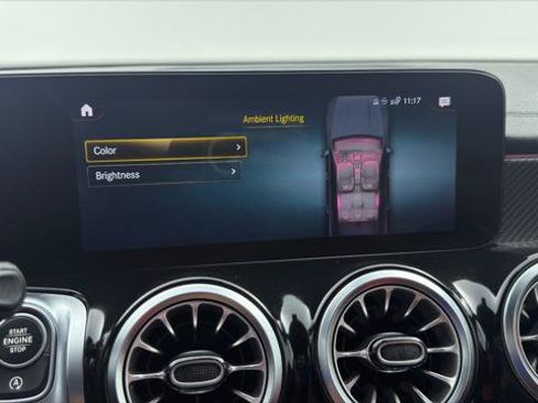 Used 2022 Mercedes-Benz GLB 250 image 31